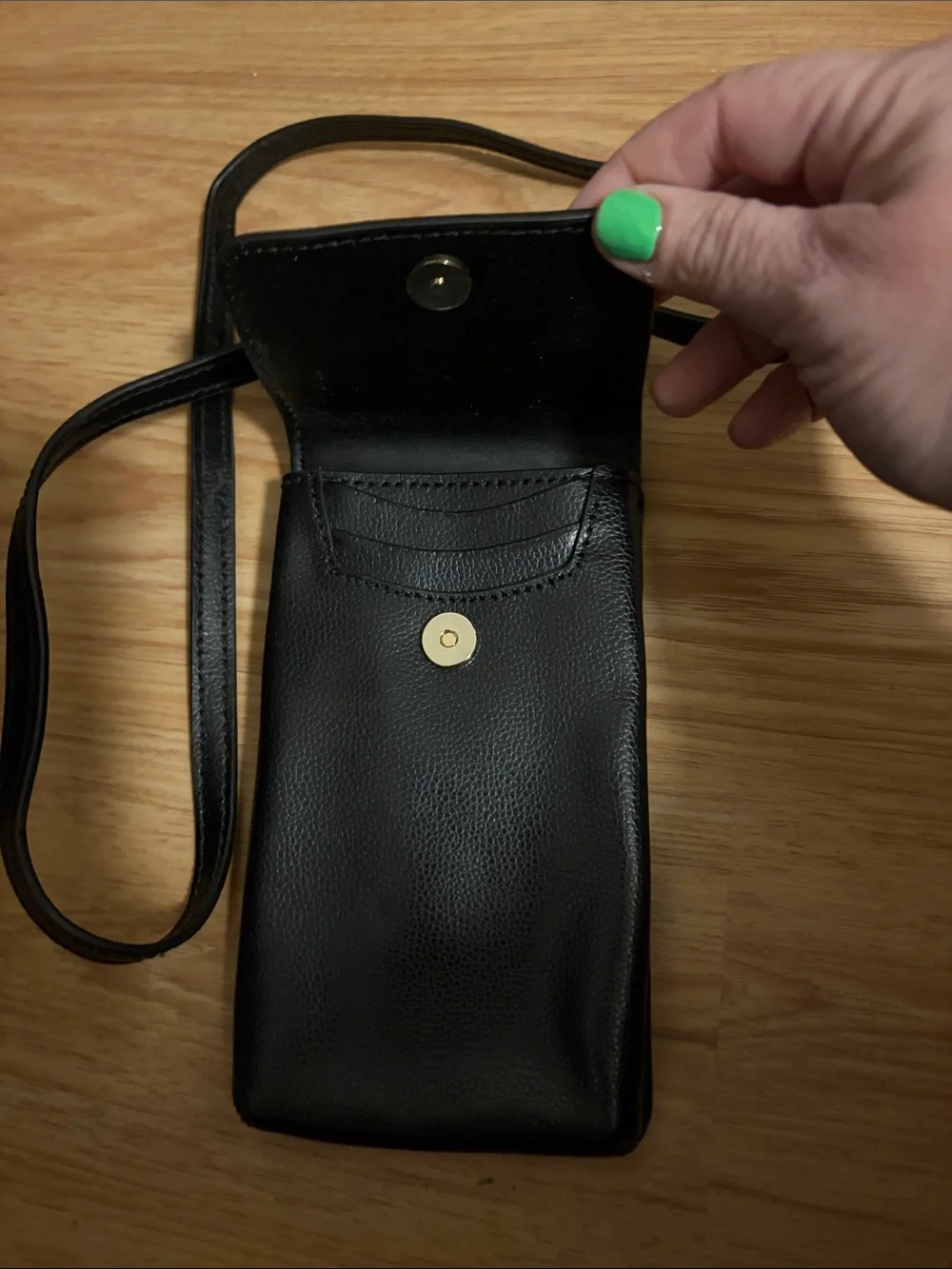 kate spade black leather small crossbody phone pouch with gold chain